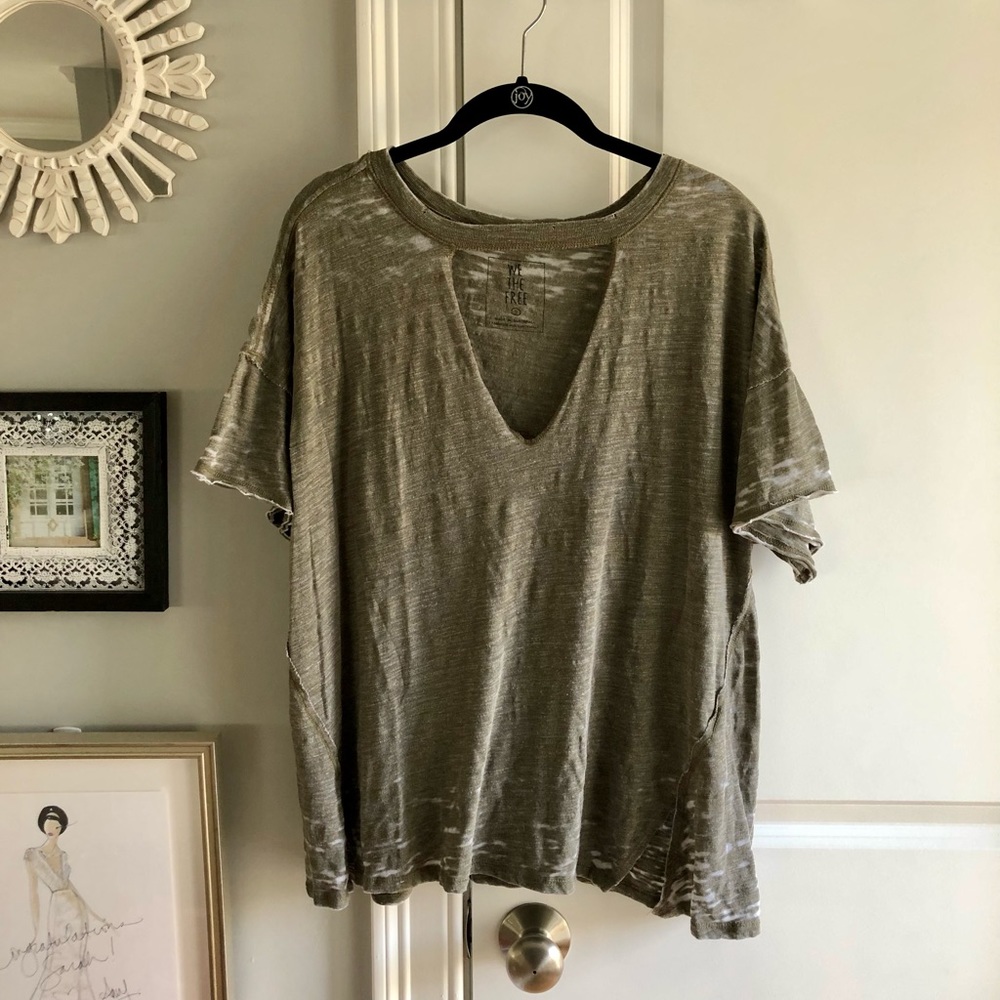Free People Tee ✨